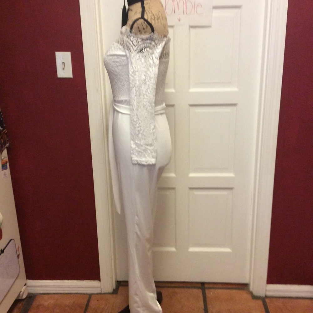 🦉last one🦉gorgeous lace top white jumpsuit - Picture 5 of 7